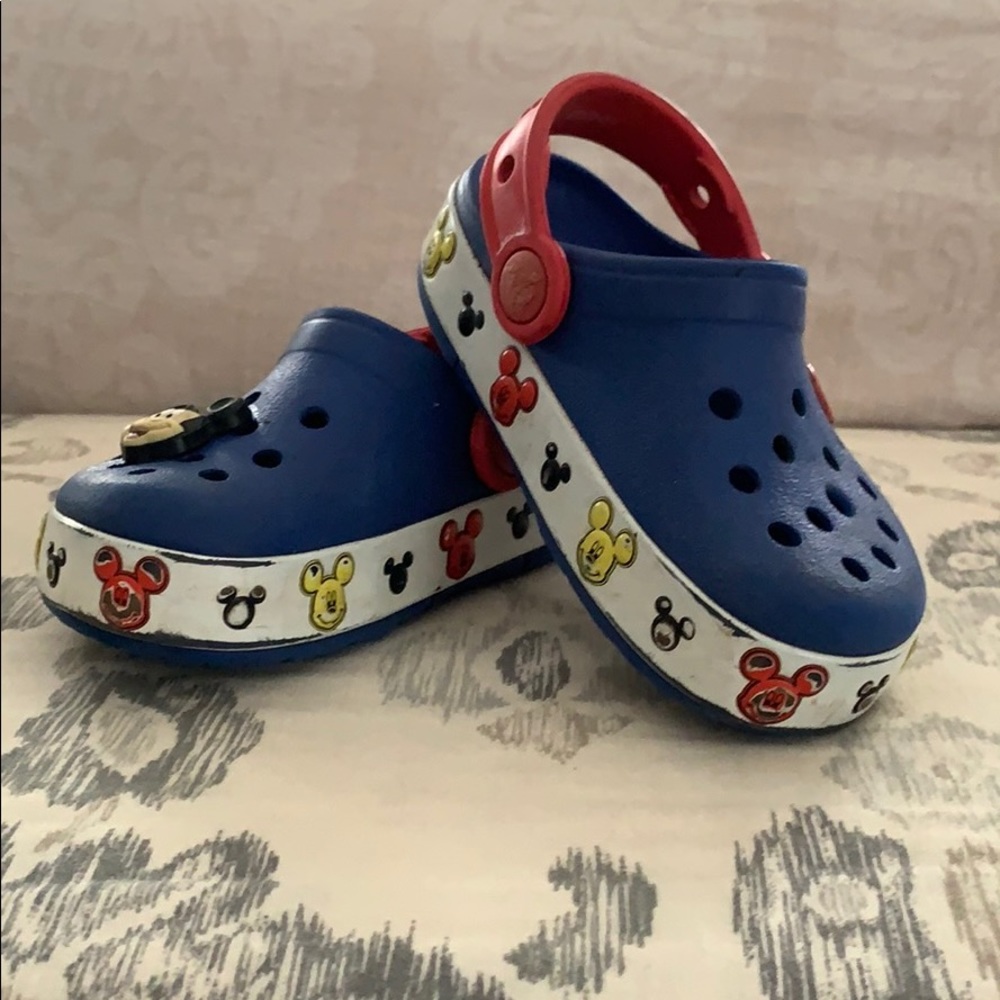 Toddler crocs